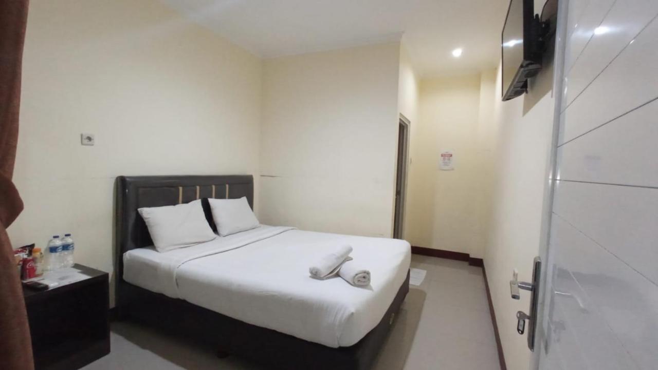 Hotel Aquina House Bogor Exterior foto
