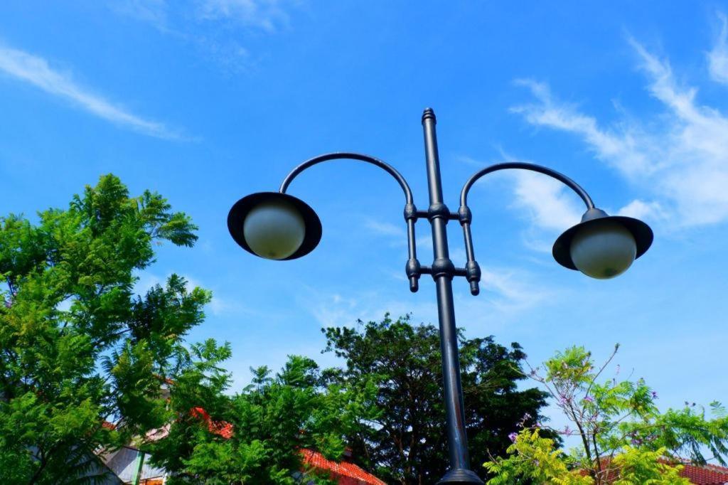 Hotel Aquina House Bogor Exterior foto