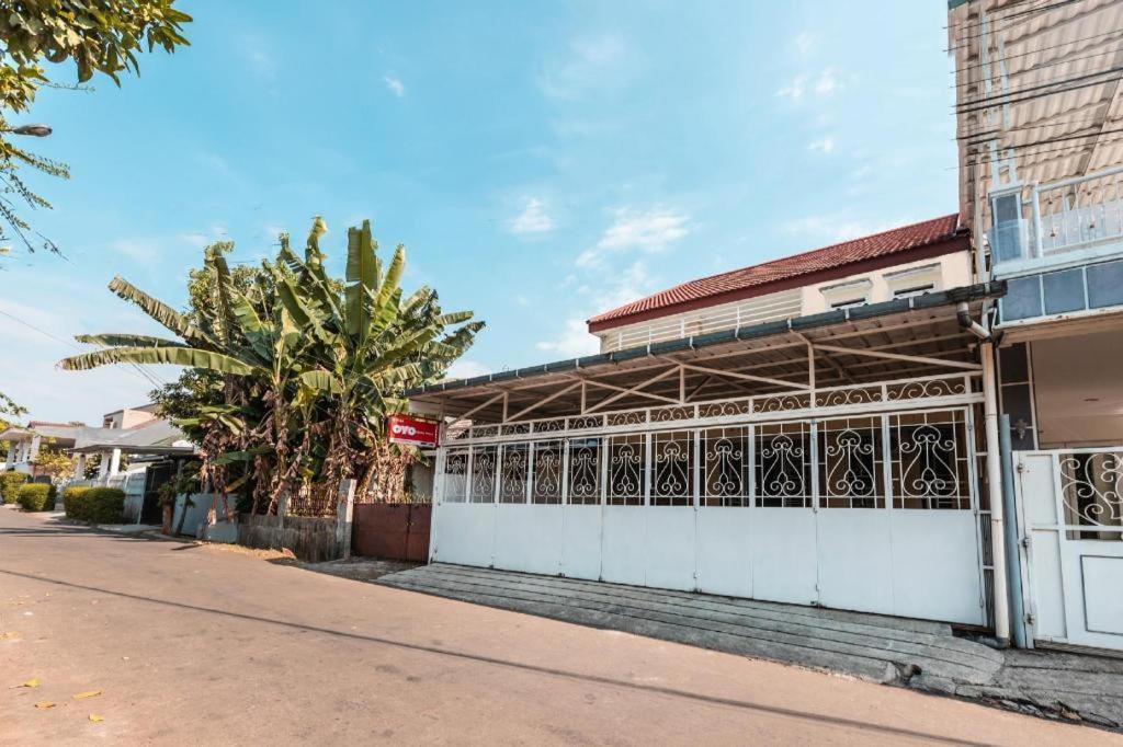 Hotel Aquina House Bogor Exterior foto